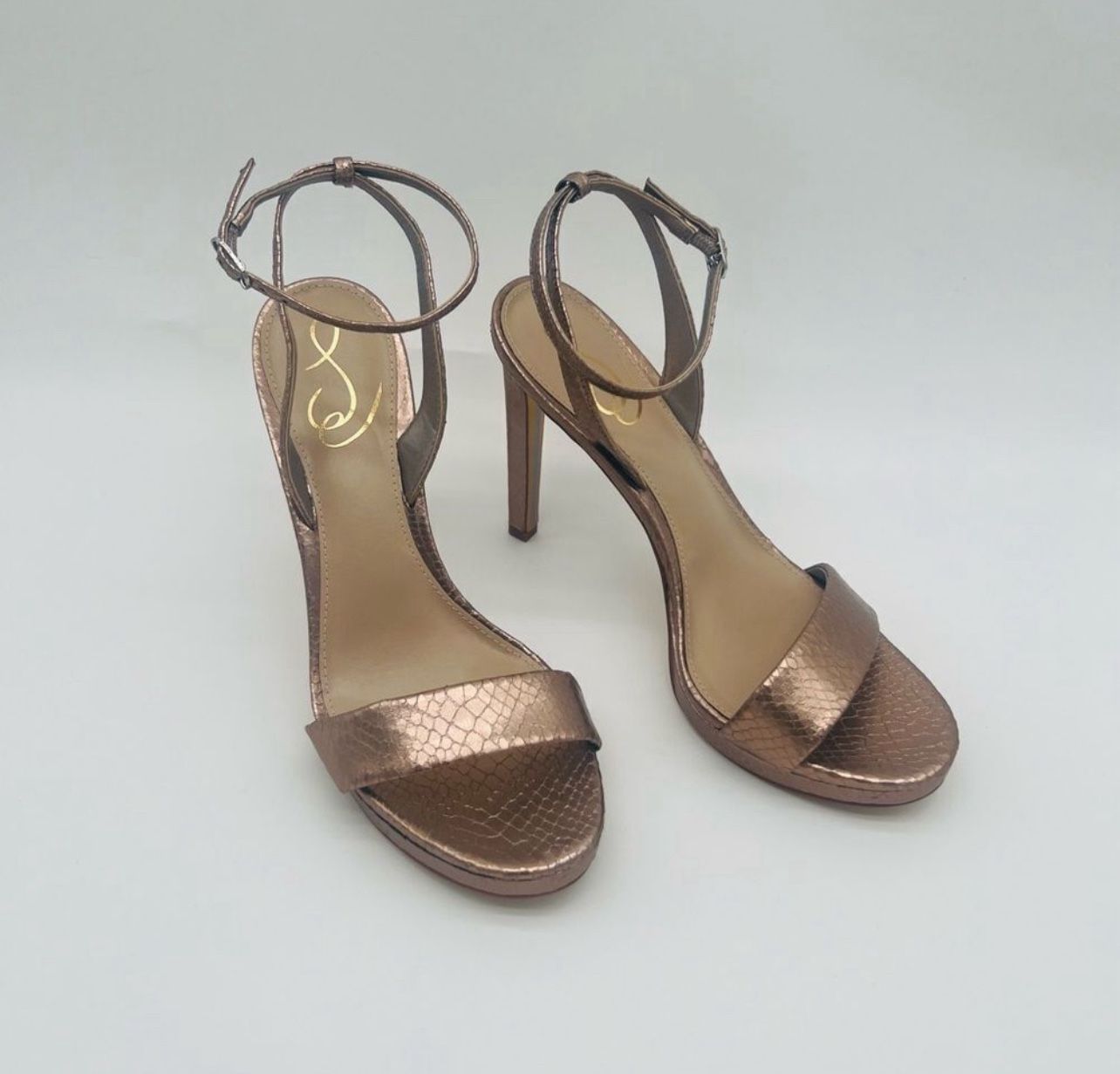 Indoor Yard Sale | 100+ Women’s Shoes (Sz 3–12) + Curated Finds