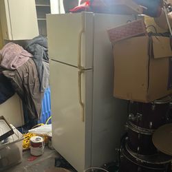 Refrigerator Refrigerator