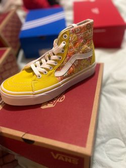 Vans new women size 6