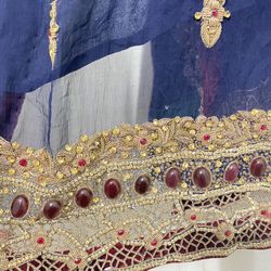 Pakistani Embroidered Clothes