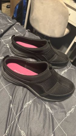 Women’s Slip Ons
