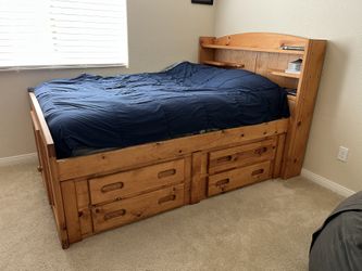 Full Size Bed With Drawers