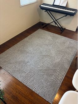 Area Rug - 5’W7’L