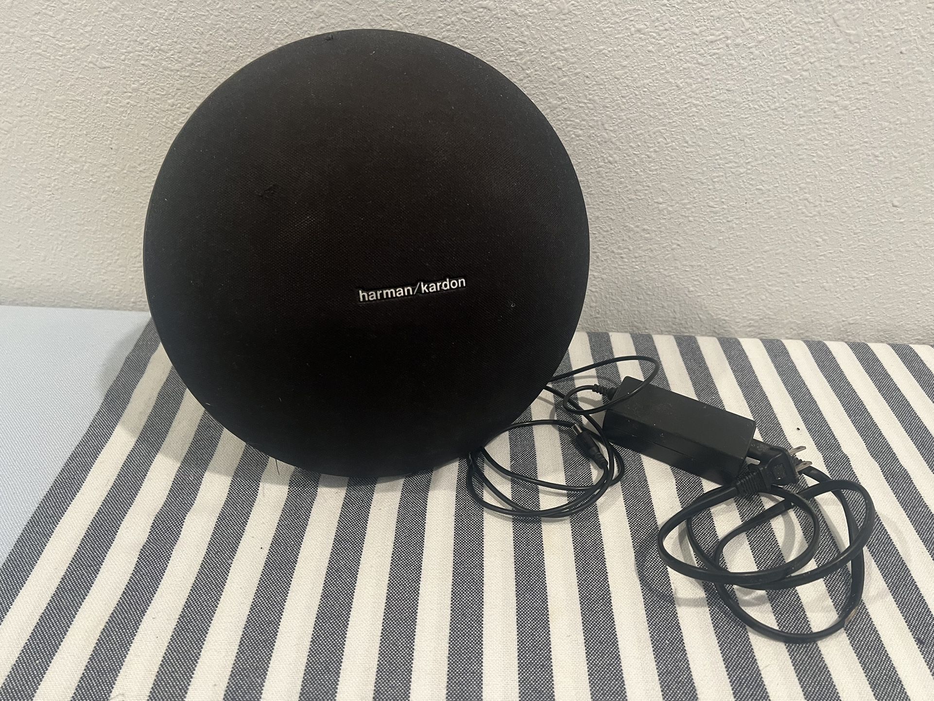 Harman Kardon Onyx Studio 4 Wireless Bluetooth Speaker - Black
