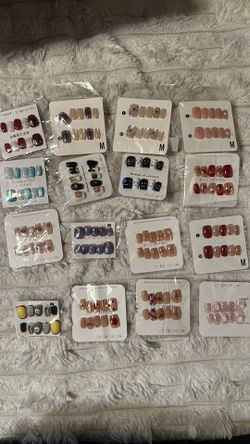 Press on nails
