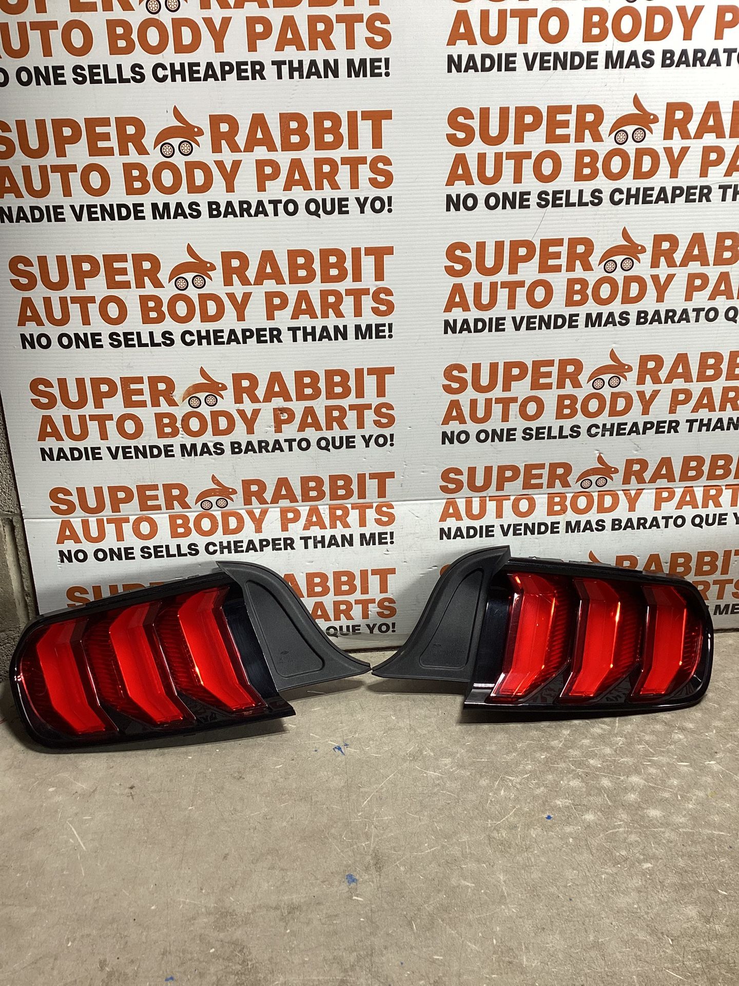 2018 Mustang Tail Light Original Led Driver Passenger Complete OEM 2023