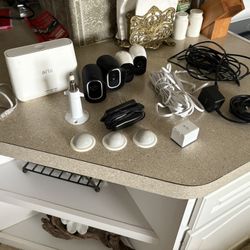 Arlo (wireless) Security Cameras