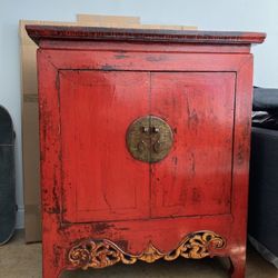 vintage red laquared chinese cabinet - real wood !!