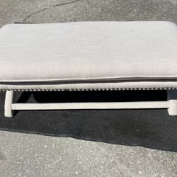 STYLISH BENCH/SETTEE $140