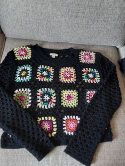 Debut CrochetSquare Sweater size small