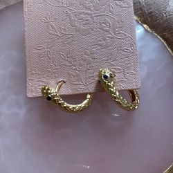 Snake Huggies
