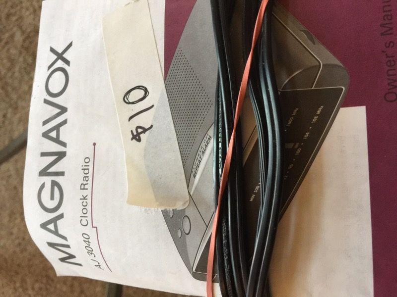 CLOCK RADIO