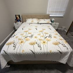 Queen Size Platform Bed Frame with 4 Storage Drawers and Headboard