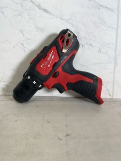 MILWAUKEE DRILL/DRIVER 2407-20 (A1G006665)