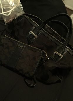 Coach purse and wristlet