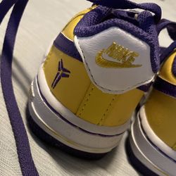 2009 Kobe Bryant Air Force 1 