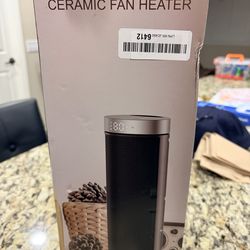 Electric Heater (JIBUFI) Oscillating Heater with remote, new in box!