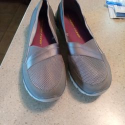 Ladies Sketchers Flats 