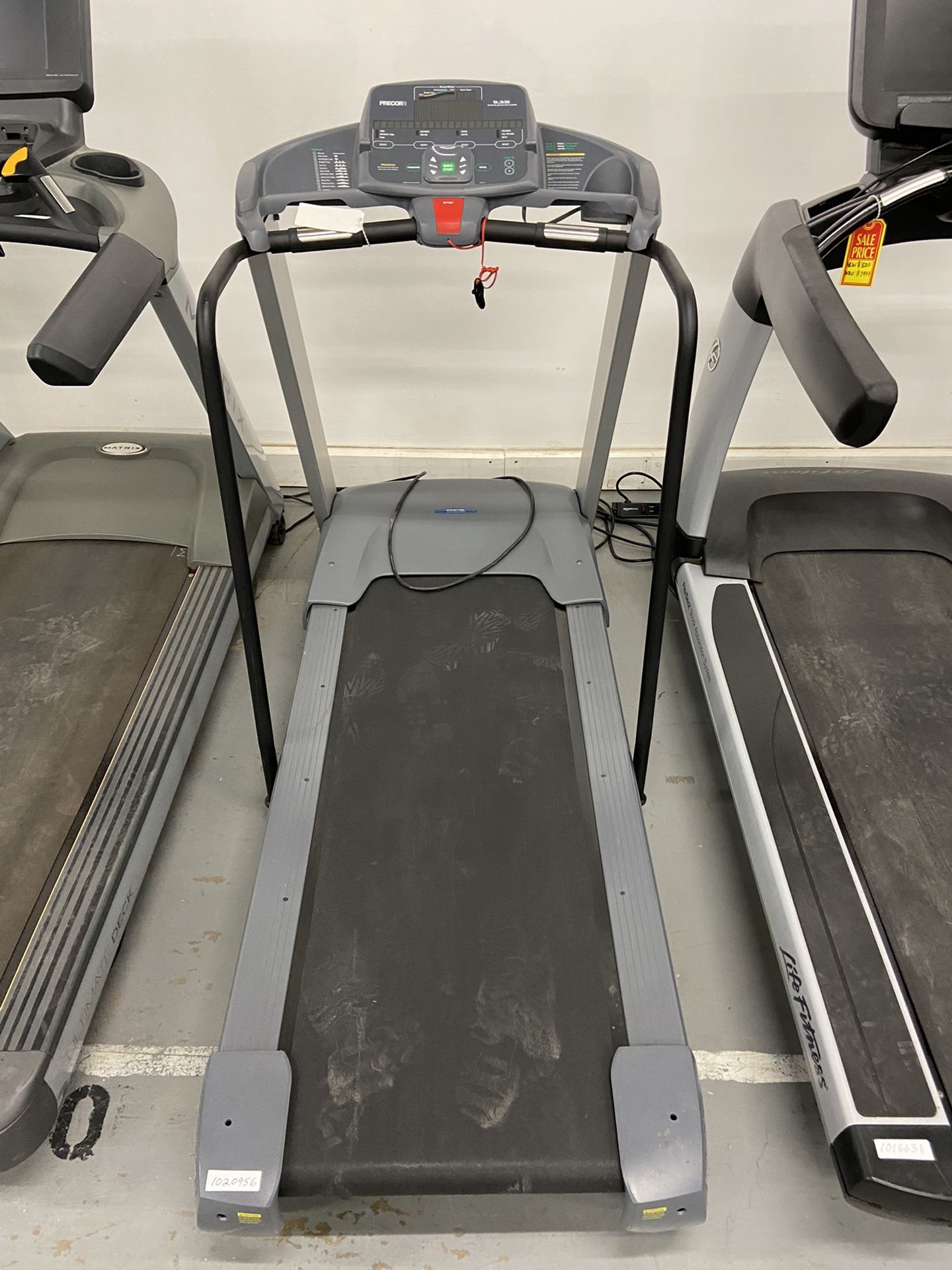 Precor M9.33i, 9.33i Commercial Treadmill - Treadmills For Home Gym