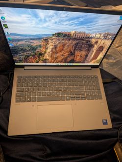 HP ZBook X G1i 16 Ultra 7 265HX - 32 GB - 1 TB Rtx 1000 8gb\inten Ark Pro 16gb