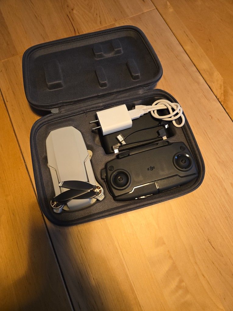DJI Mavic Mini Fly More Combo All Original Box Contents, Cade, Batteries, Multi-charger With Cable