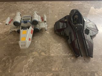 Star Wars Toy Ships Lot – Republic Gunship & Mandalorian Fighter 