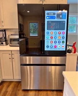 Samsung Bespoke 29 cu. ft. 4-door French Door Refrigerator with Al Family Hub+ & Al