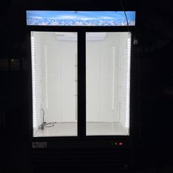Commercial 2-Door Glass Display Fridge – Avantco – Works Perfect