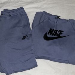 Nike Club Fleece Hoodie & Sweatpants Matching Set