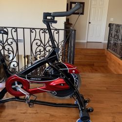 GIANT Stationary Bike