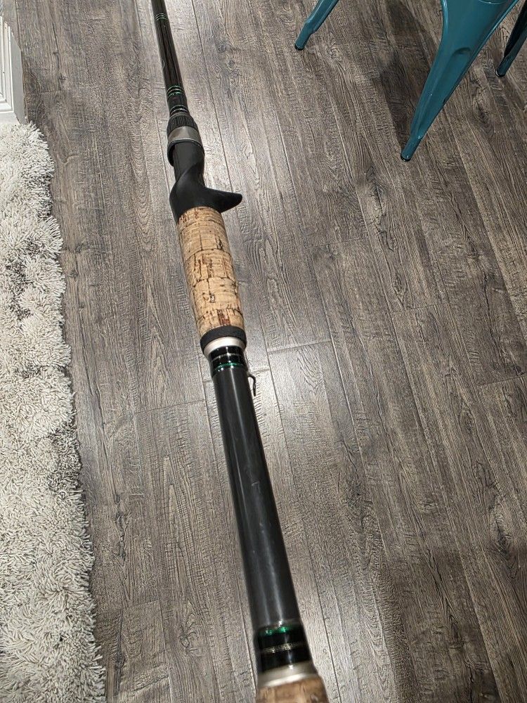 Powell Max Rod Fishing Pole