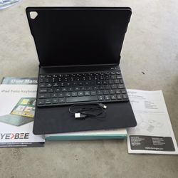Apple Ipad 9.7 Case + Magnetic Keyboard Bluetooth  Rechargeable 