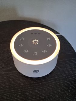 Dreamegg Sound & White Noise Machine with Nighlight & Timer - Like new