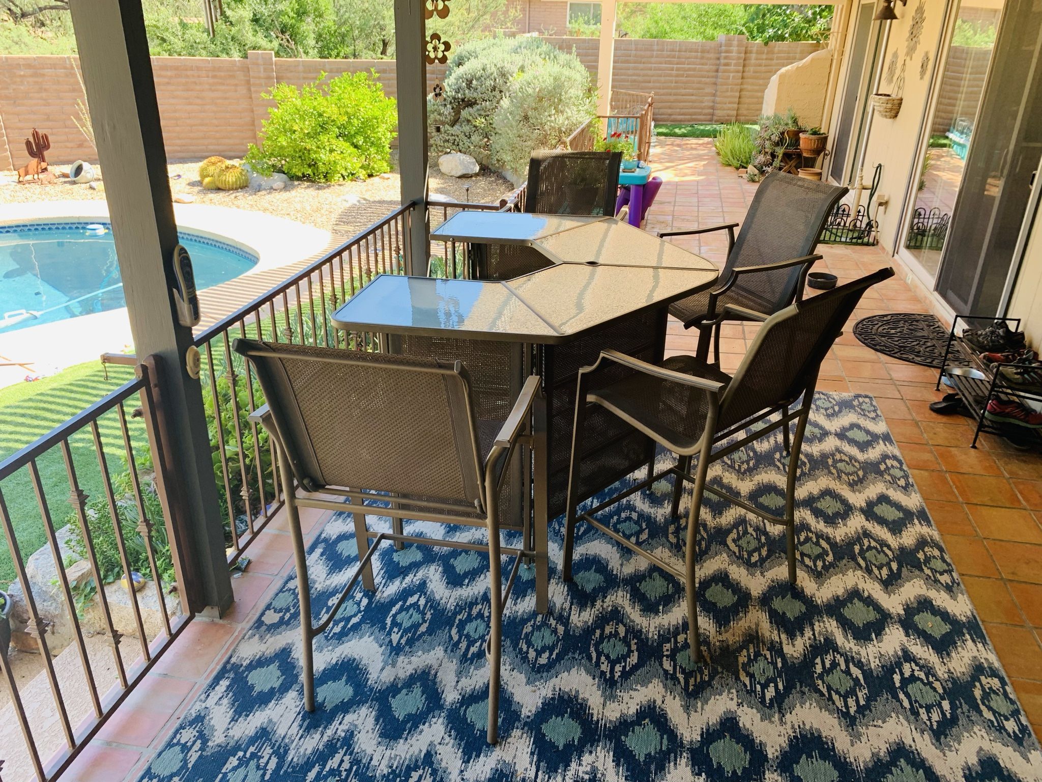 Patio Bar Table with 4 Bar Stools for Sale in Tucson, AZ OfferUp