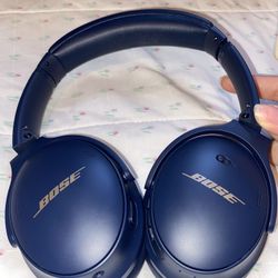 BOSE Midnight Blue QuietComfort 45 Headphones