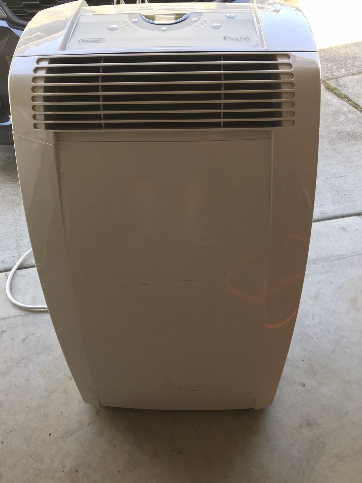 Portable Air Conditioner - 3 in 1 Delonghi 12,000 BTU
