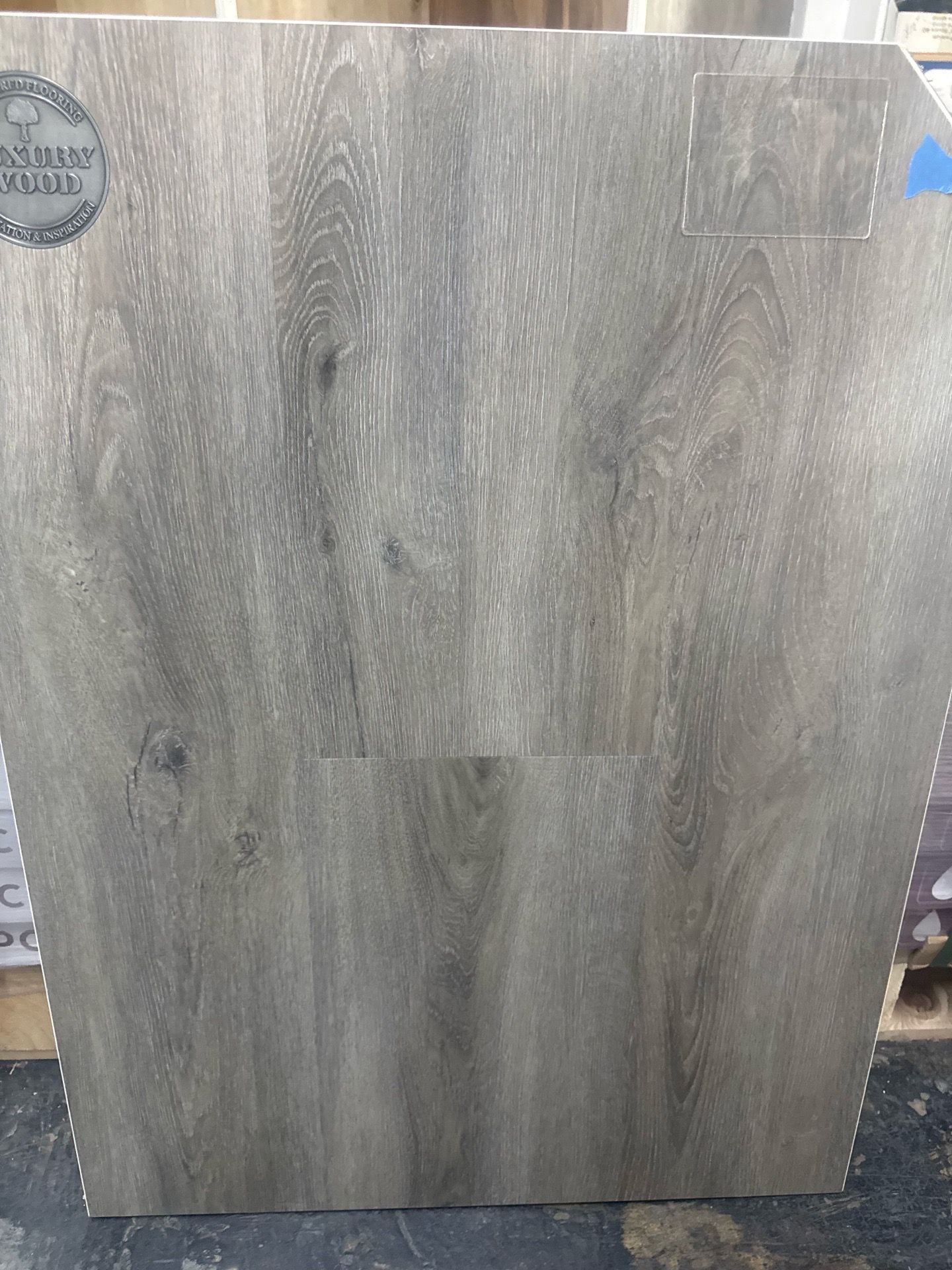 Vinyl plank flooring clink and lock 100 % waterproof on sale $1.59 per sqft