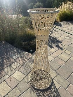 Vintage Russel Woodard Fiberglass Planter