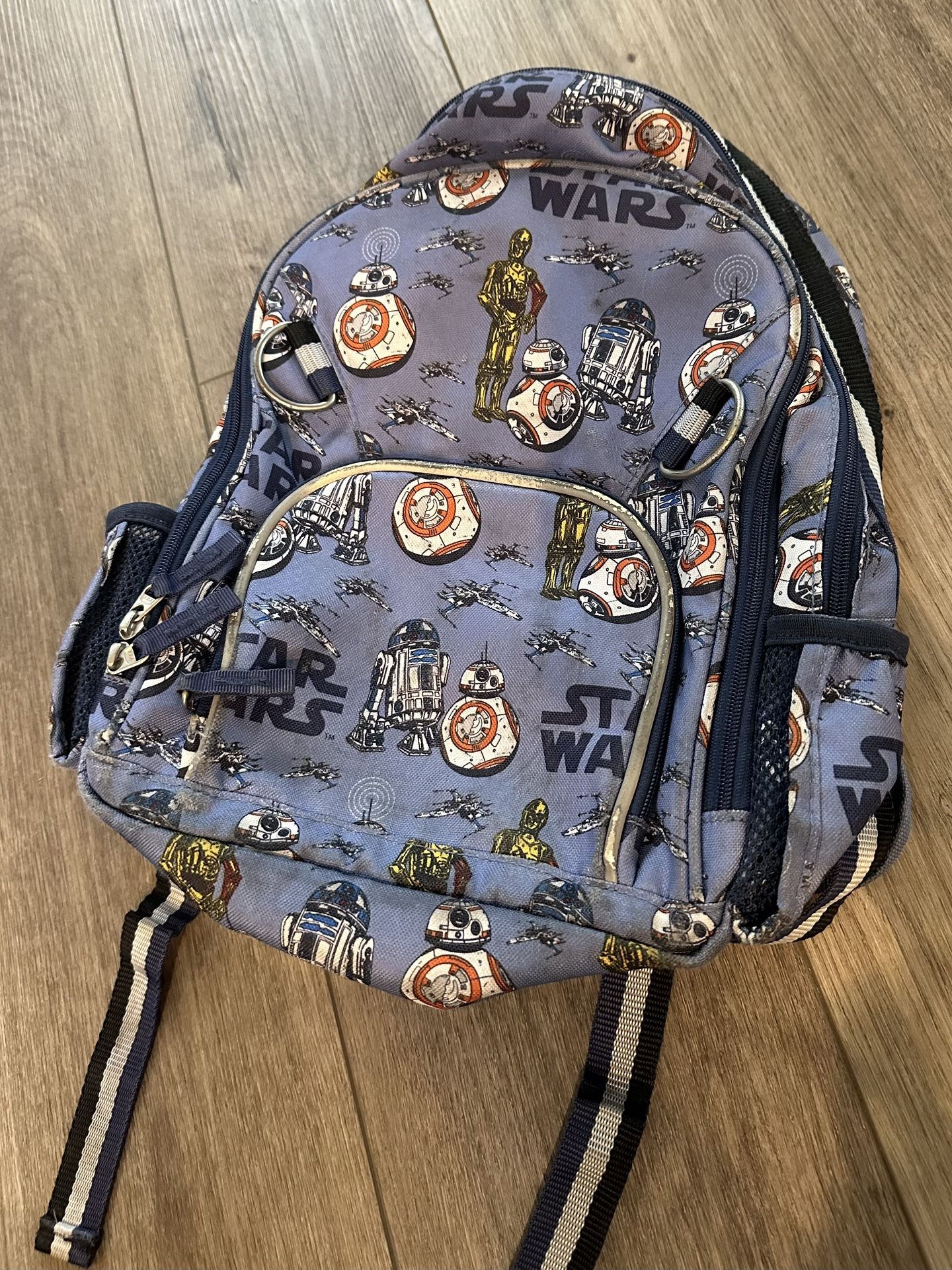 ⭐️ Pottery Barn Kids Star Wars Small Backpack – BB-8, R2-D2 & C-3PO Print ⭐️