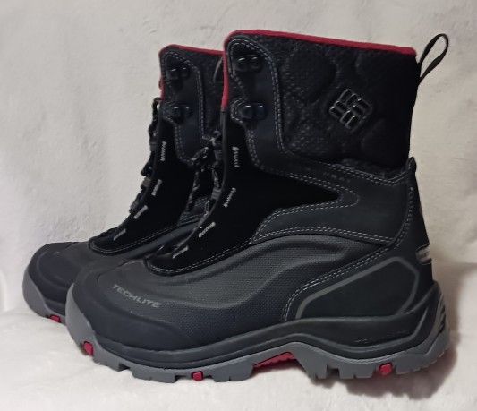 Women's Black & Pink Columbia Boots Size 8 Waterproof