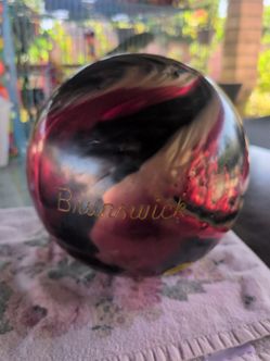 Brunswick Bowling Ball Black Red White