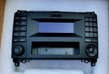 MERCEDES SPRINTER W(contact info removed)+ STEREO RADIO MEDIA UNIT ORIGINAL NEW