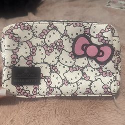 Hello Kitty Pouch