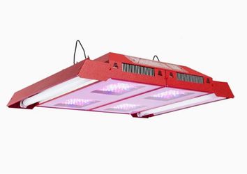 California LightWorks SolarStorm 880 LED Grow Lights – 4 Available