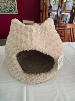 Cat bed