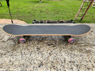 Skate Shop custom board  hardly used