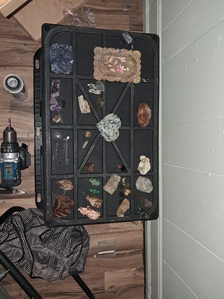 Different Gem Stones If You Are In T Interested Let Me Know Maybe Throw Ne An Offer For What Yo U Like Cool!!