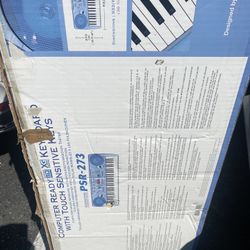 Pianos Keyboards