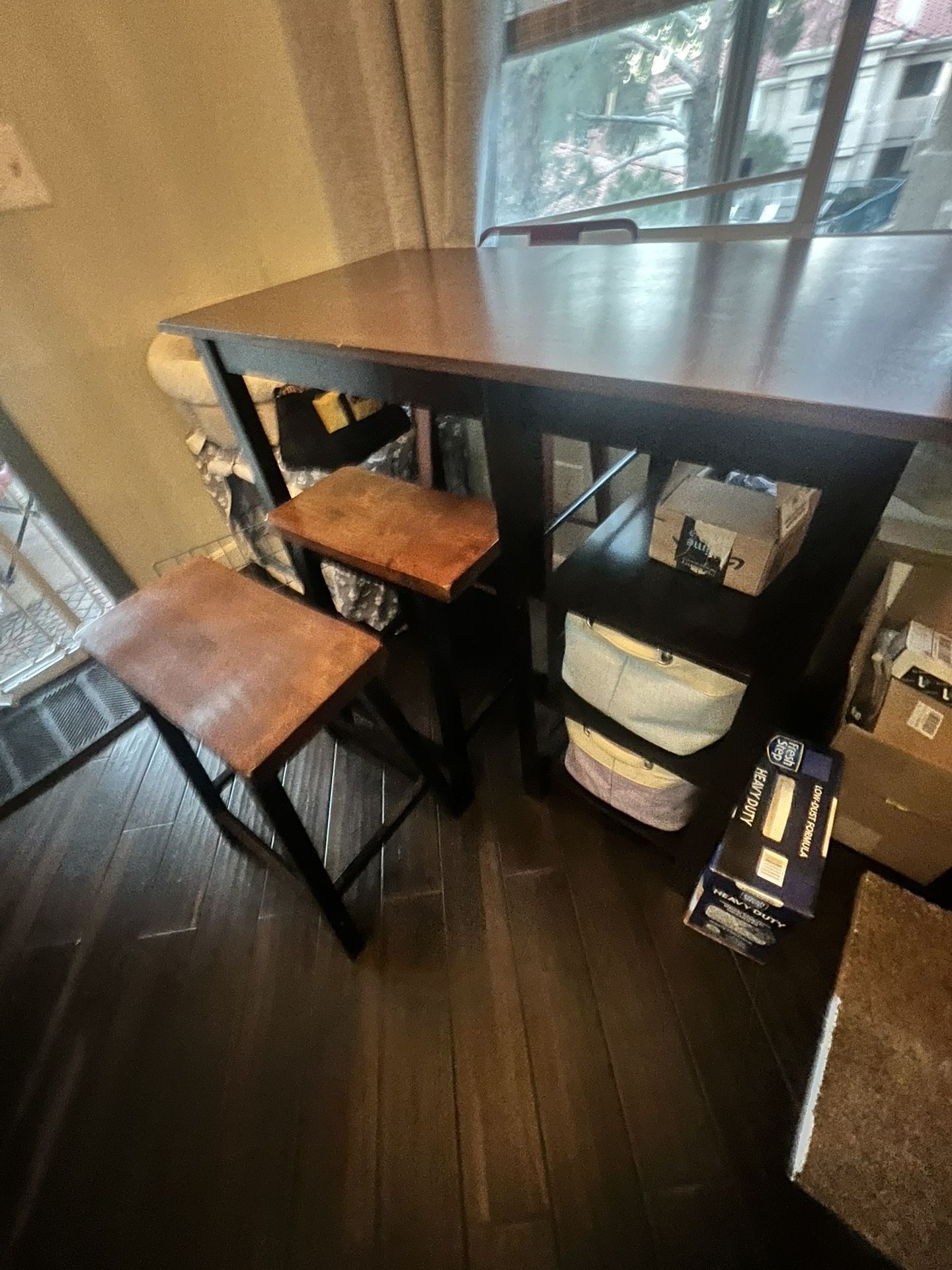 Table W/ 2 Stools