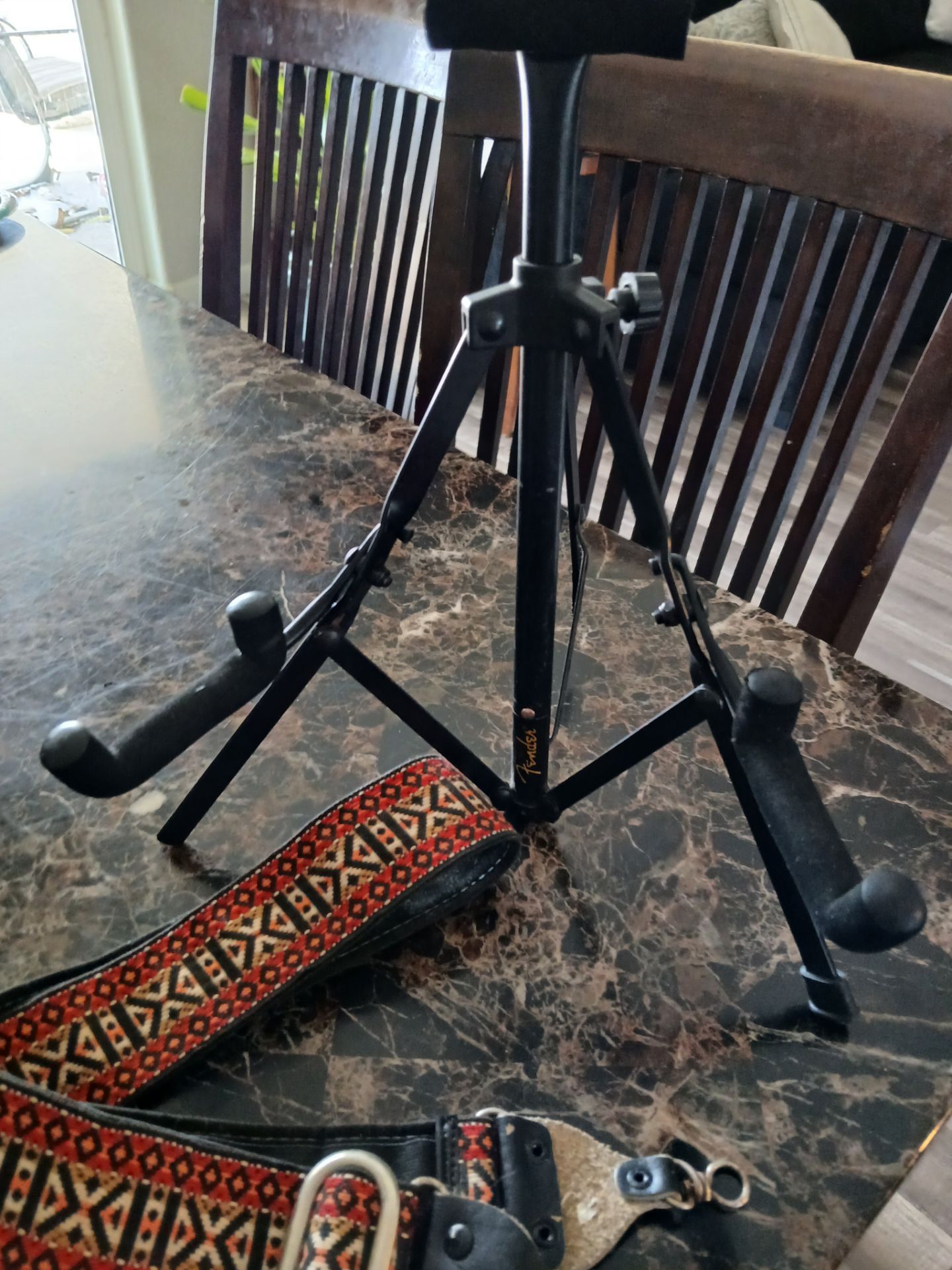 Fender Mini Acoustic Guitar Stand
Used plus a Vintage strap for guitar
